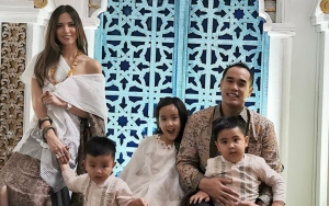 Nia Ramadhani Dinyinyiri Agama Usai Pamer Kado Valentine Anak, Ranjang Mewah Puluhan Juta Bikin Syok