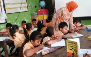 Ini Alasan Penting Kemenkes Prioritaskan Guru untuk Terima Vaksin COVID-19