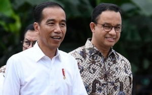 Vaksinasi COVID-19 Perdana Untuk Pedagang Tanah Abang Dipantau Oleh Jokowi-Anies