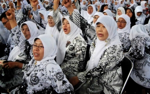Guru Masuk Dalam Daftar Vaksinasi COVID-19 Tahap 2, Bagaimana Tenaga Honorer?