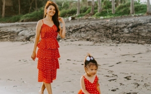 Gemas Banget, Farah Quinn Pamer Sang Putri Kecil Sudah Ahli Bikin Makanan Sehat Sendiri 