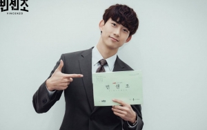 Taecyeon 2PM Merasa Dibuntuti Gara-Gara 'Vincenzo', Kenapa?