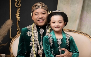 Arsy Akhirnya Negatif COVID-19, Langsung 'Serbu' Anang Hermansyah dan Minta Ini