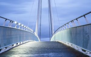 8 Jembatan di Indonesia Ini Terkenal Angker, Berani Menyeberang?