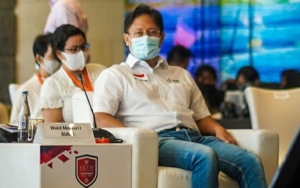 Minta Masyarakat Tak Khawatir, Menkes Budi Klaim Vaksin yang Ada Ampuh Lawan Mutasi Virus Corona