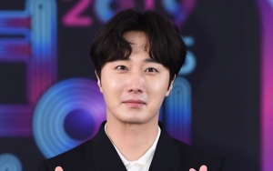Jadi Penjahat Misterius, Jung Il Woo Culik Seorang Janda di Poster 'Bossam: Steal the Fate'