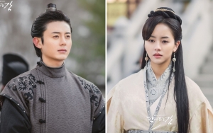 Lee Ji Hoon Beri Hadiah Kim So Hyun, Sutradara 'River Where the Moon Rises' Auto Ngiri
