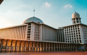 Ketua DPR Harap Masjid Istiqlal Terbuka Untuk Umat Muslim dan Non-Muslim, Imam Besar Bilang Begini