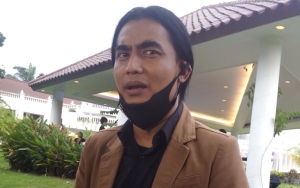Diminta Jadi Saksi, Charly Van Houten Menangis di Pernikahan Vicky Prasetyo dan Kalina Oktarani