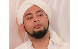 Wafat Saat Baca Maulid, Habib Musthofa bin Ja'far Assegaf Dikebumikan di Samping Makam Sang Ibunda