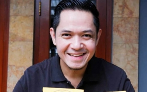 Dude Harlino Foto Bareng Aktor 'Samudra Cinta', Alyssa Soebandono: Trio Samsan Tech