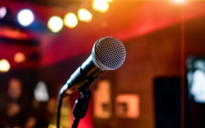 Ratusan Pengunjung Positif COVID-19, Sudah Amankah Pembukaan Tempat Karaoke?