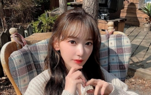 Cincin Pemberian Fans Tiongkok untuk Ultah Sakura IZ*ONE Bikin Melongo, Harganya Selangit