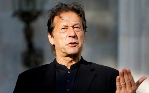 PM Pakistan Dinyatakan Positif COVID-19 Usai 2 Hari Divaksin