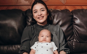 Gak Bisa Ke Korea Atau Jepang, Chelsea Olivia Dandani Buah Hatinya Baju Musim Dingin Di Bogor