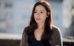 Pengisi Suara Son Ye Jin di Versi Jepang 'Crash Landing on You' Jadi Sorotan