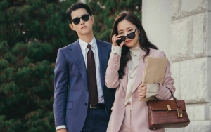 Momen Jeon Yeo Bin Lari Peluk Erat Song Joong Ki di 'Vincenzo' Jadi Perbincangan