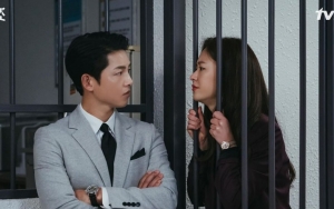 Momen Song Joong Ki Pandangi Jeon Yeo Bin Tidur di 'Vincenzo' Bikin Netizen Berdebar
