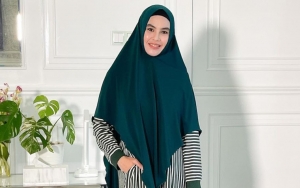 Jawaban Kartika Putri Ditanya Pendapat Soal Busana Ketat Para Artis Berhijab, Ogah Menghakimi