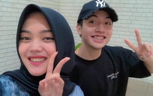 Putri Delina Foto Sunset Bareng Jeffry Reksa, Tulisan Caption Bikin Makin Meleleh