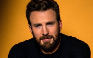 Chris Evans Buat Fans Heboh Usai Ketahuan Bagian Dadanya Penuh Tato