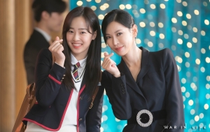 Tim 'Penthouse 2' Ungkap Perilaku Asli Kim So Yeon dan Choi Ye Bin di Lokasi Syuting