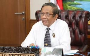 Disalahkan Habib Rizieq Soal Kerumunan di Bandara Soetta, Mahfud MD: Alibinya Salah