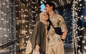 Dinda Hauw dan Rey Mbayang Masih Positif Covid-19, Sampaikan Pesan Haru untuk Sang Bayi