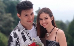 Fero Walandouw Pamerkan Kado Ultah 'Telat' dari Yuki Kato