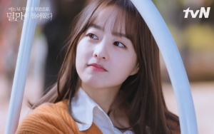 Park Bo Young Tampil Mempesona di Still Cut 'Doom at Your Service', Kemampuan Akting Tuai Sanjungan