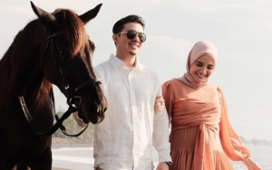 Video Detik-Detik Zaskia Sungkar Lahiran Usai 10 Tahun Menanti Trending, Irwansyah Justru Tepar?