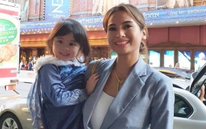 Zaskia Sungkar Melahirkan, Acha Septriasa Berharap Sang Putri Bertemu Putra Irwansyah