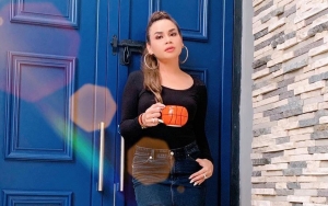 Rumah Tangga Bermasalah, Melaney Ricardo Nangis Kenang Momen Pertama Kali Kenal Tyson