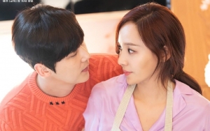 Begini Tingkah Kocak Yoon Jong Hoon dan Eugene Usai Syuting Adegan Ciuman 'Penthouse 2'