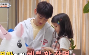 Dukung 'Paman' Choi Minho, Na Eun TROS Nonton Konser Online SHINee