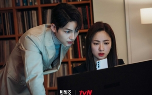 Song Joong Ki dan Jeon Yeo Bin Ciuman Hot di 'Vincenzo', Fans Heboh Sendiri