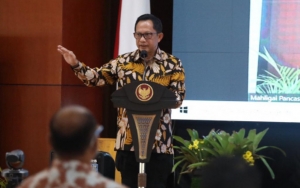 Mendagri Tito Angkat Bicara Soal Kontroversi Gubernur Papua Masuk Papua Nugini Secara Ilegal
