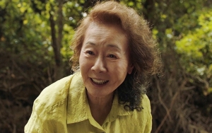 Youn Yuh Jung Raih Piala SAG Awards 2021 Lewat Film 'Minari', Begini Pesan Kemenangannya