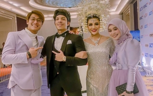 Lesty Kejora dan Rizky Billar Kompak Tebar Senyum Saat Kondangan Atta-Aurel, Ramai Doa Cepat Nyusul