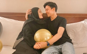 Dinda Hauw Pamer Foto USG Sang Bayi Mirip Rey Mbayang, Nama Calon Anak Terungkap?