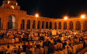 Boleh Gelar Tarawih Saat Ramadan 2021, Kemenkes Tetap Larang Anak-Anak Ikut ke Masjid