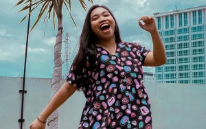 Dilamar Pacar Pengusaha Cakep, Mumuk Gomez Bahagia Bisa Masuk Koran
