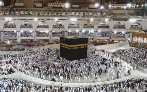 Masjidil Haram dan Masjid Nabawi Gelar Salat Tarawih Perdana 