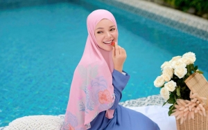 Sambut Ramadan, Dewi Sandra Tegas Batasi Penggunaan Gadget Demi Hal Ini