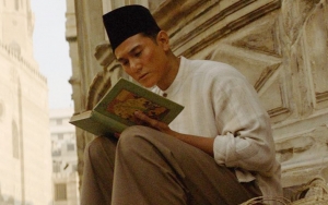 Falcon Pictures Bagi Foto Adegan Film 'Buya Hamka', Bertabur Bintang Hingga Bikin Makin Penasaran?