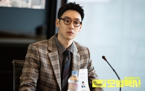 Rating 'Taxi Driver' Cetak Rekor Tiga Kali Berturut-turut, Visual Lee Je Hoon 'Kang Taksi' Disorot