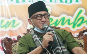Ustaz Zacky Mirza Pingsan Saat Beri Dakwah, Begini Kondisi Terkini Terbaring Lemah di Puskesmas