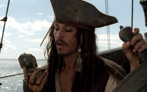 Begini Jawaban Santai Johnny Depp Saat Ditanya Apakah Merindukan Perannya Sebagai Jack Sparrow