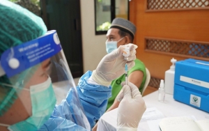 Begini Cara Sederhana Cegah Efek Samping Ringan Vaksinasi COVID-19