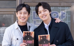 Punya Chemistry Kuat, Yeo Jin Goo Ngaku Belajar Banyak dari Shin Ha Kyun Saat Syuting 'Beyond Evil'